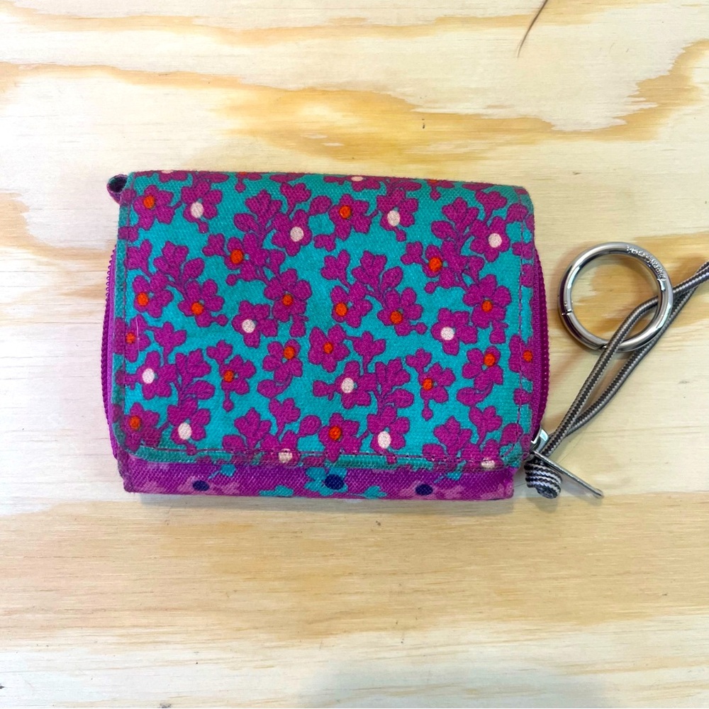 Vera Bradley Iconic RFID Card Case Wallet Ditsy Dot
